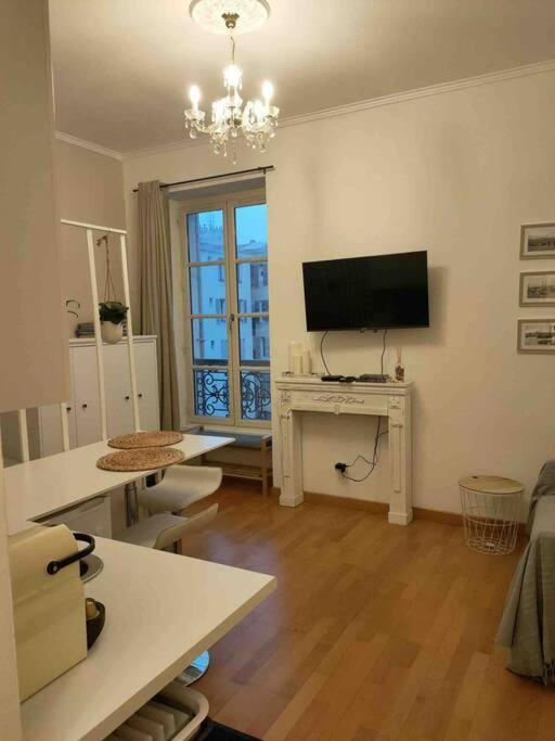 Charmant Studio Quai Joliette Марсель Экстерьер фото
